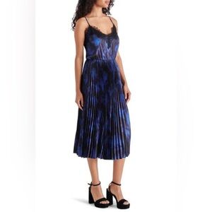 NWT Steve Madden Maira Midi Dress Satin Lace Blue & Black Size Medium